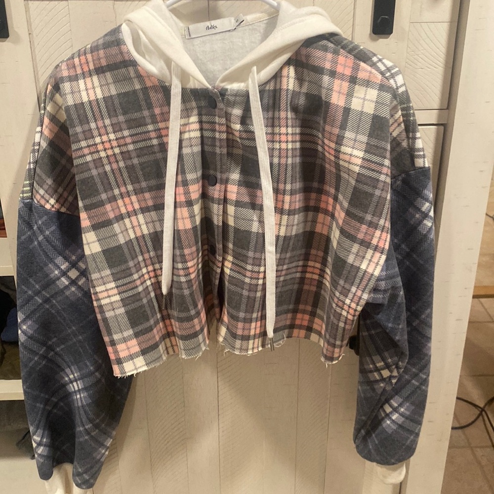 Adika cropped flannel hooded sweater